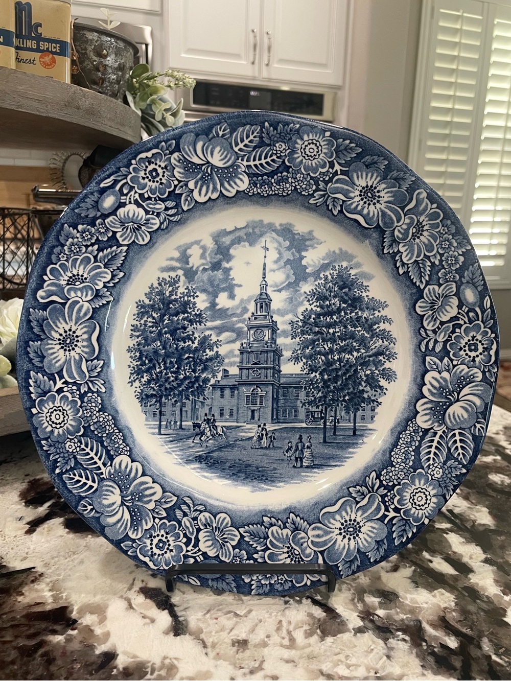 Liberty Blue Independence Hall Floral Scenic Decorative Dinner Plate Vintage